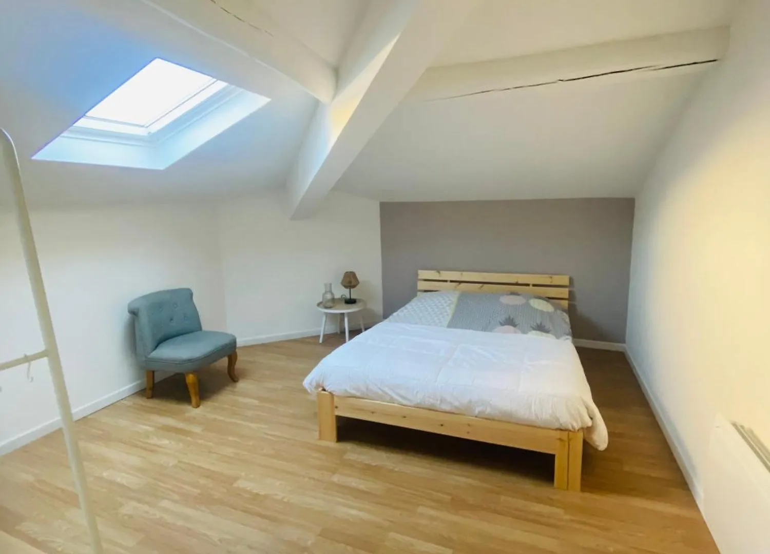 Chez Floreen Beaurepaire  Appartement